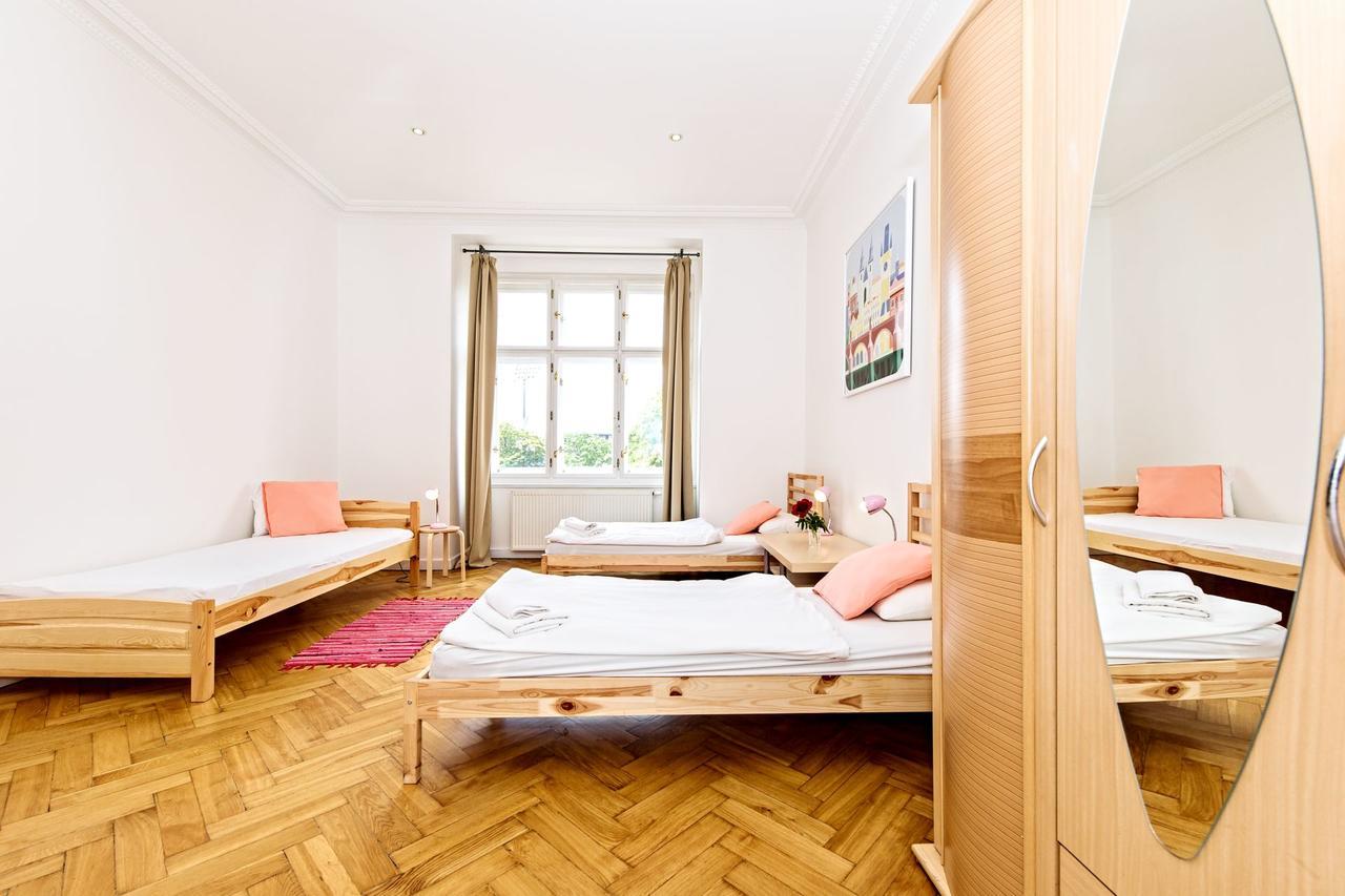 Chill Hill Apartments Prague Ngoại thất bức ảnh